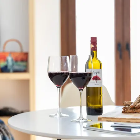 Apartment Depis Place And *