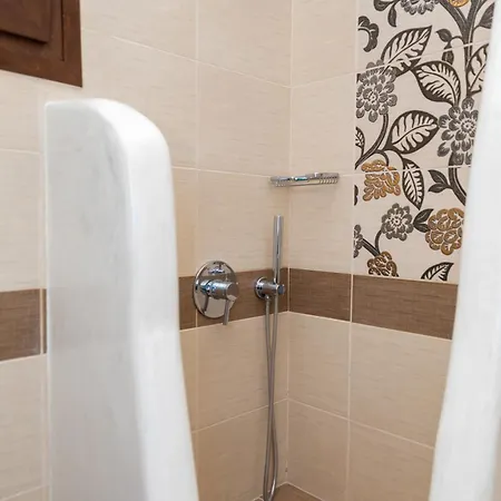 Depis Place And Appartement Naxos City